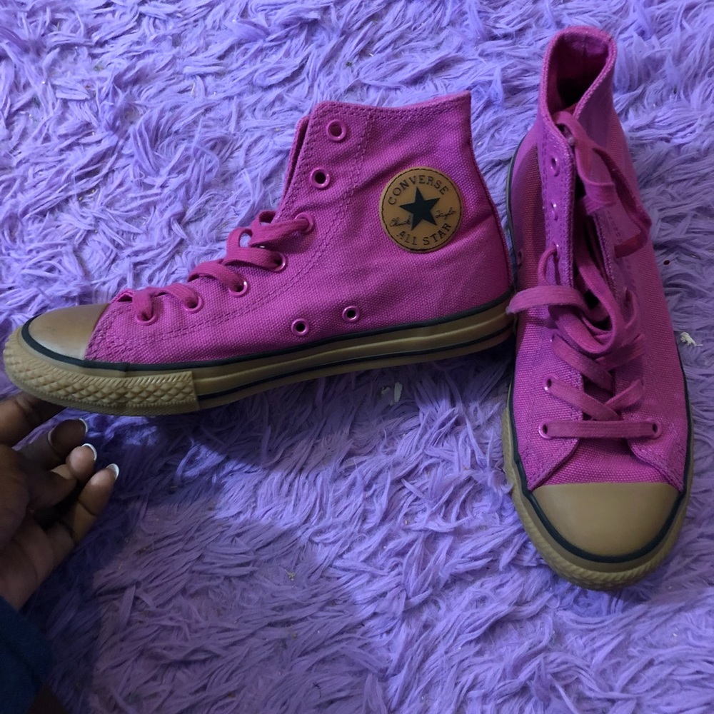 Gently used converse